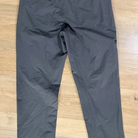 Patagonia Quandary Pants Men’s Size 34 (34x32) Gray Hiking Nylon Lightweight - Picture 2 of 6